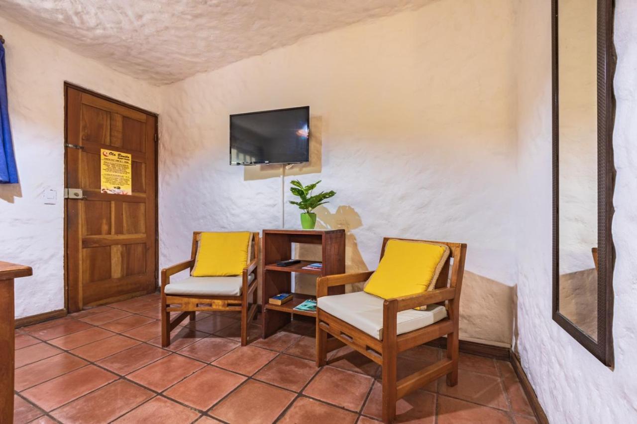 Ola Bonita Beachfront Apart Hotel Playa Hermosa  Exterior photo