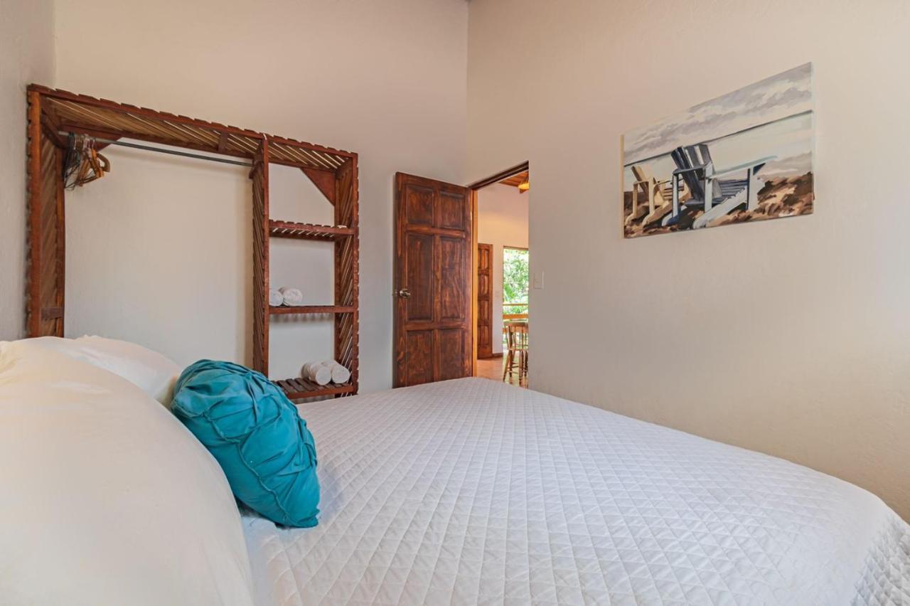 Ola Bonita Beachfront Apart Hotel Playa Hermosa  Exterior photo