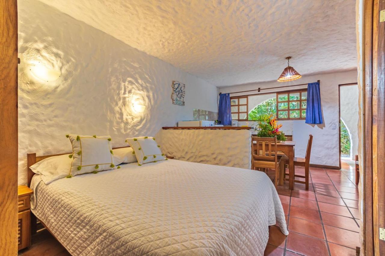 Ola Bonita Beachfront Apart Hotel Playa Hermosa  Exterior photo